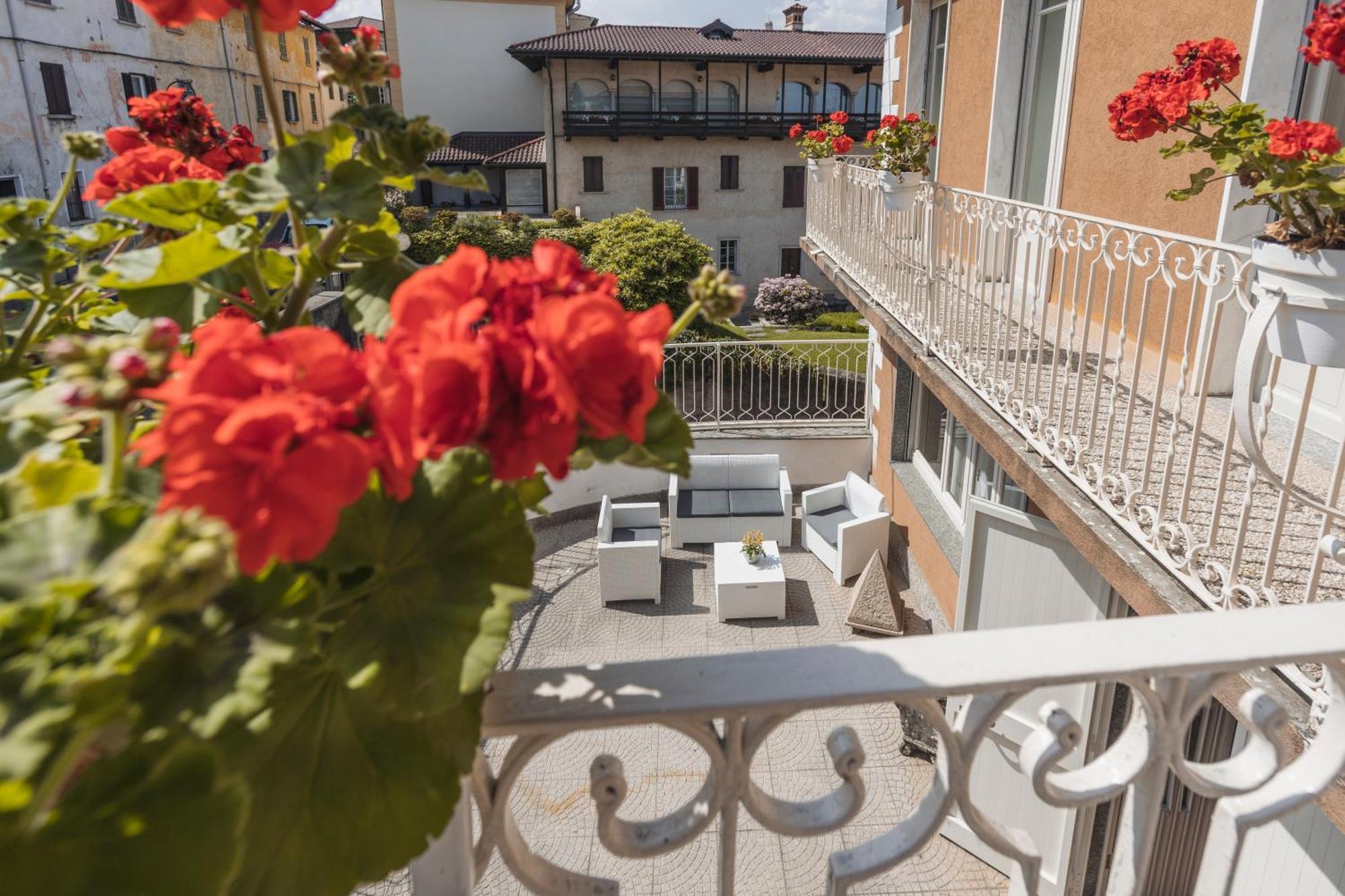 La Favola Hotel Soriso Exterior photo